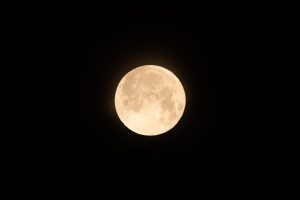 Volle maan fotograferen avondfotografie