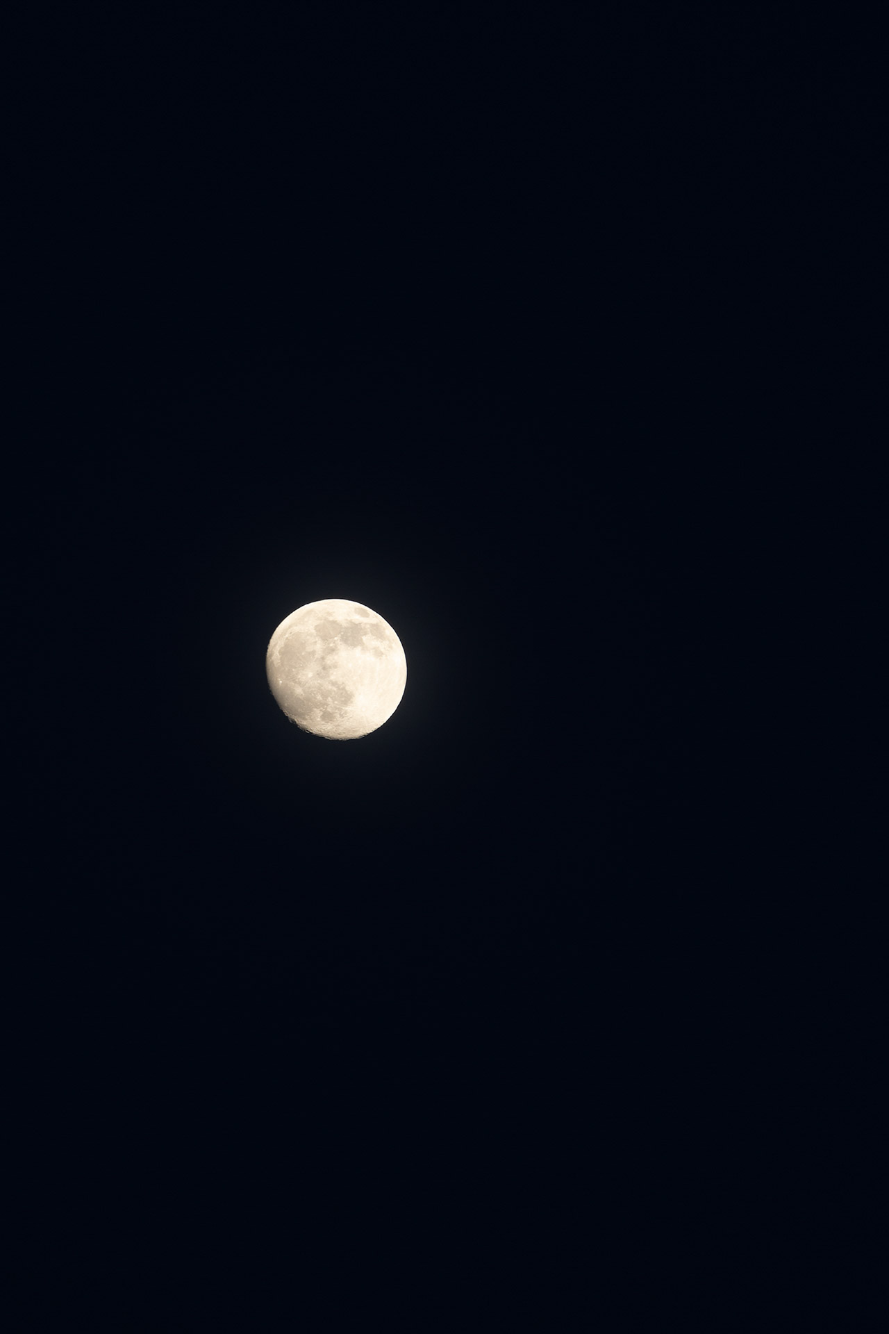 Volle maan fotograferen met een voorgrond